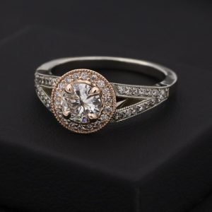 Deko Diamond Ring